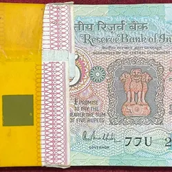 5 RUPEES TRACTOR ISSUE GOVERNOR R.N MALHOTRA RARE UNC (100 NOTE ) SERIAL PACKET