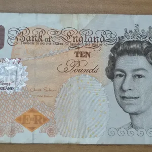 England 10 Pounds - Elizabeth II Charles Darwin Rare