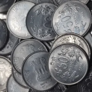 50 PAISA COIN  2016 CALCUTTA UNC -THE FINAL YEAR OF PRODUCTION FOR THE 50 PAISA DENOMINATION IN INDIA STANDARD CIRCULATION SERIES (2011-2016 ) HUNDRED COIN LOTS PRICE