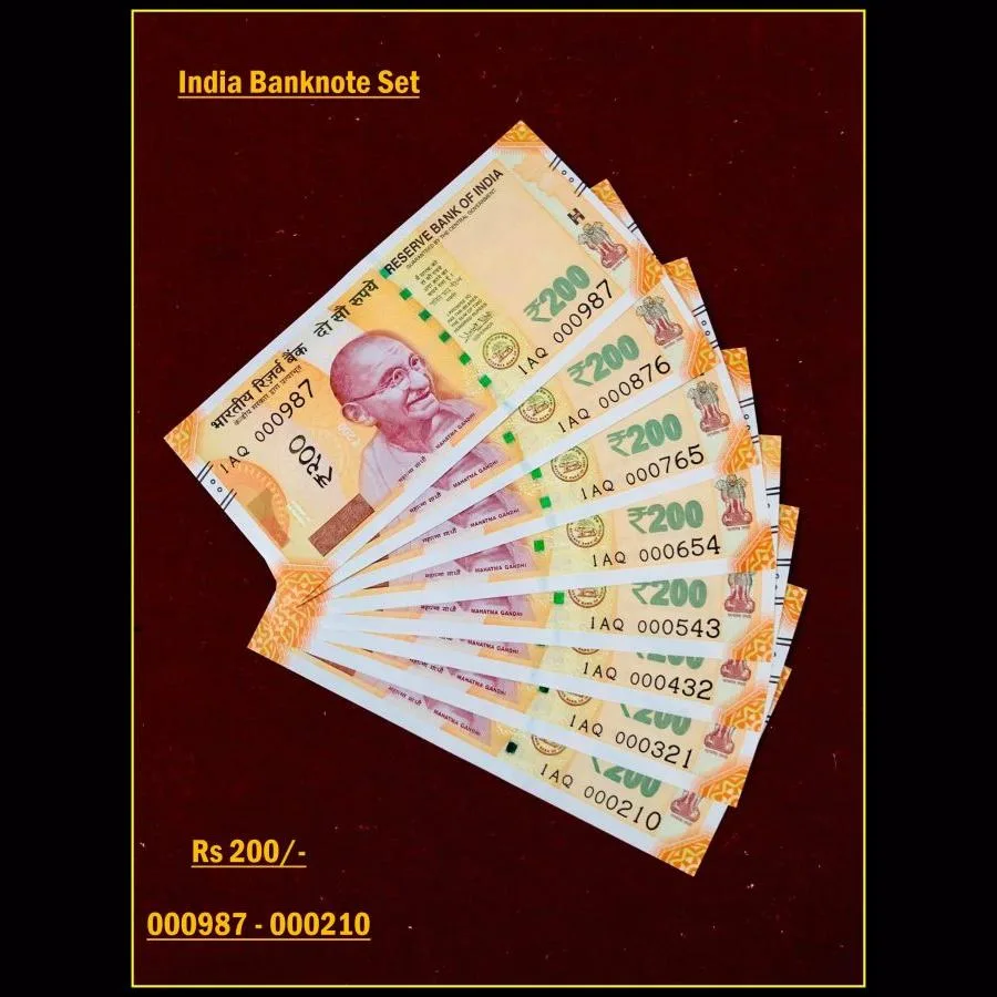 Rs 200 Semi Fancy India Banknote Set 000987 TO 000210 Gem Unc Low Serial Set
