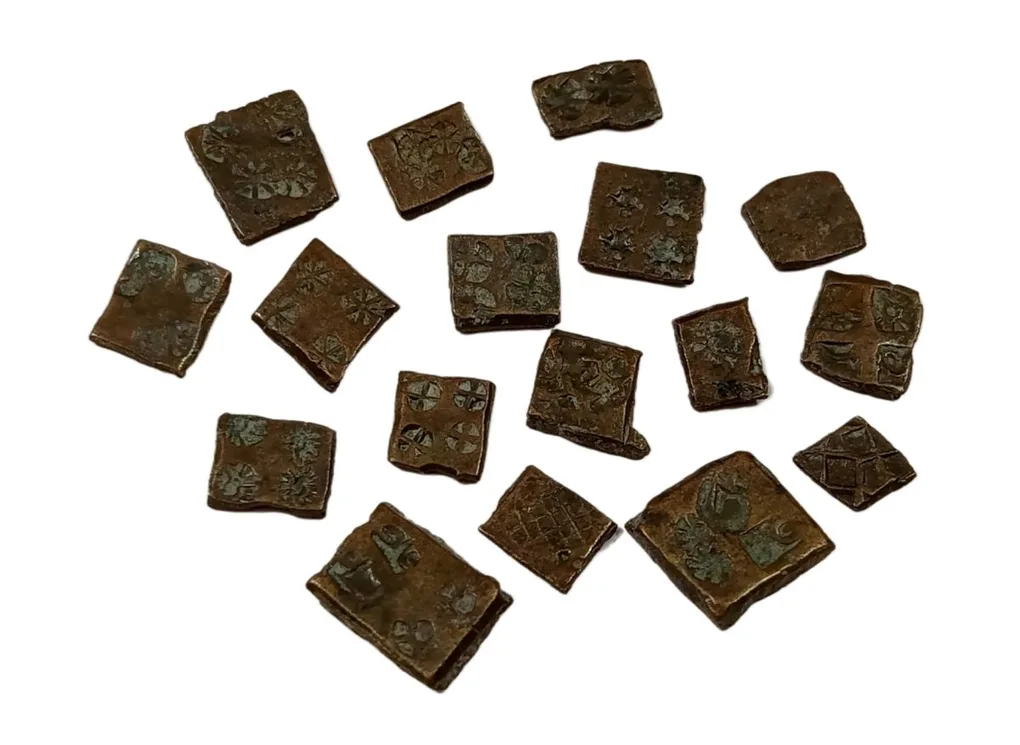 Ancient Copper Punch Marks Small Sizes Mixed Lot 4 Coins are in Collectable Grades.