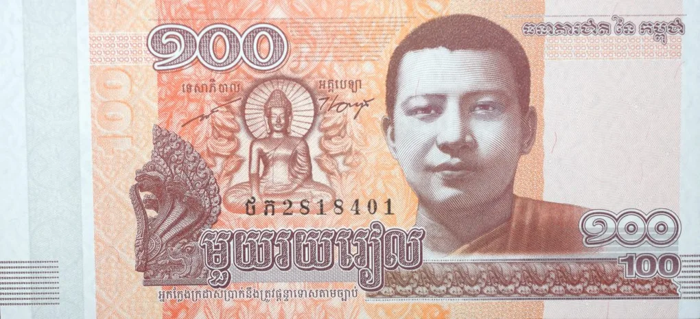 100 Riels of Cambodia (AD 2014) with Lord Buddha Statue
