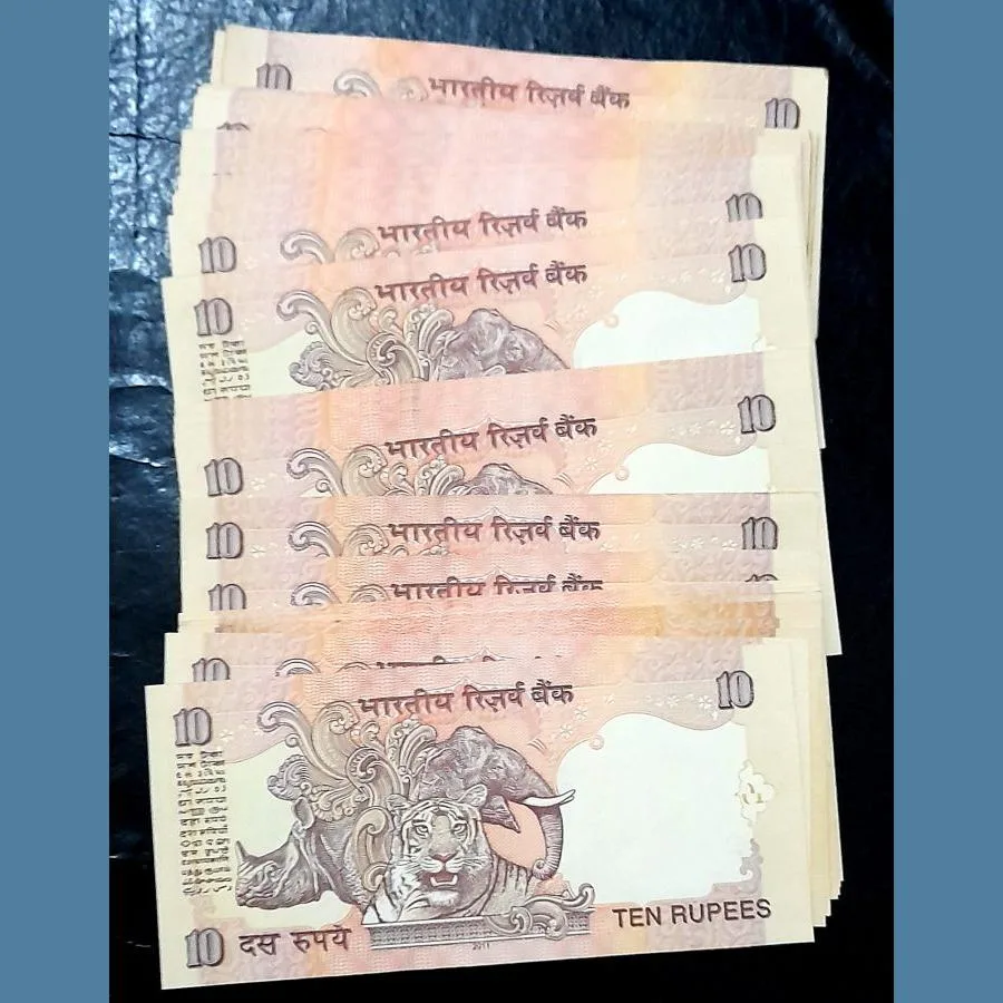 Ten Rs Old Star Issue Notes Rare prefix 01F Given 100 Pcs Given Gem UNC Condition