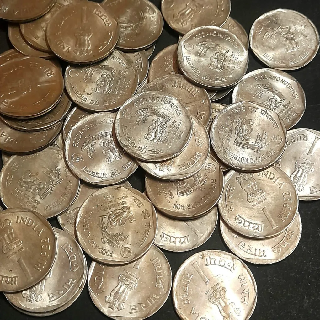 One Rs Cu ni Scare Coin Food And Nutrition World Food Day 1992 XF Condition 50 Pcs Given