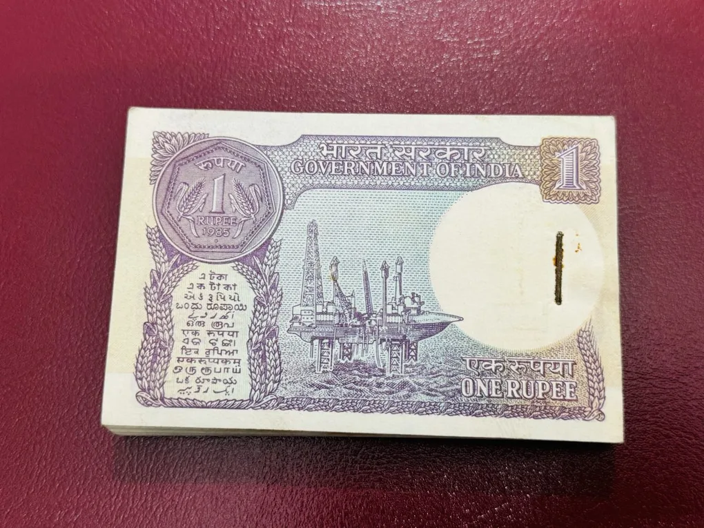 1rs serial bundle 07K 316801 to 316900 signed by partap with year 1985