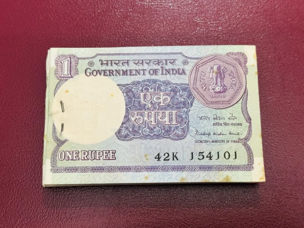1rs serial bundle 42K 154101 to 154200 signed by partap with year 1985