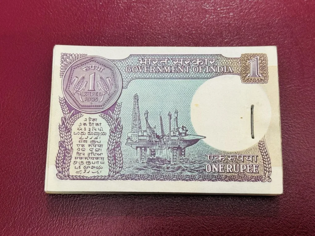 1rs serial bundle 42K 154101 to 154200 signed by partap with year 1985