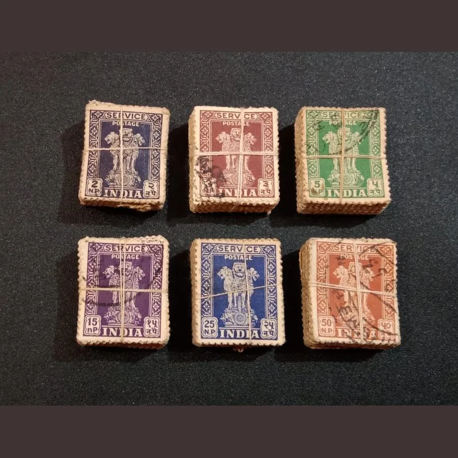 India Postal Service Stamps Different Denominations 2, 3, 5, 15, 25, 50 NAYA Paise Smallest Denominations ***Rare*** Lot of Total 600 Pics. Used Conditions.