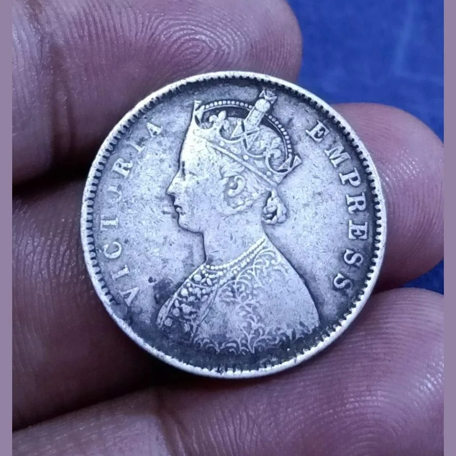 British India Silver 1/2 Rupee Year 1899 Queen Victoria Empress in Collectable Grade with Detailings.