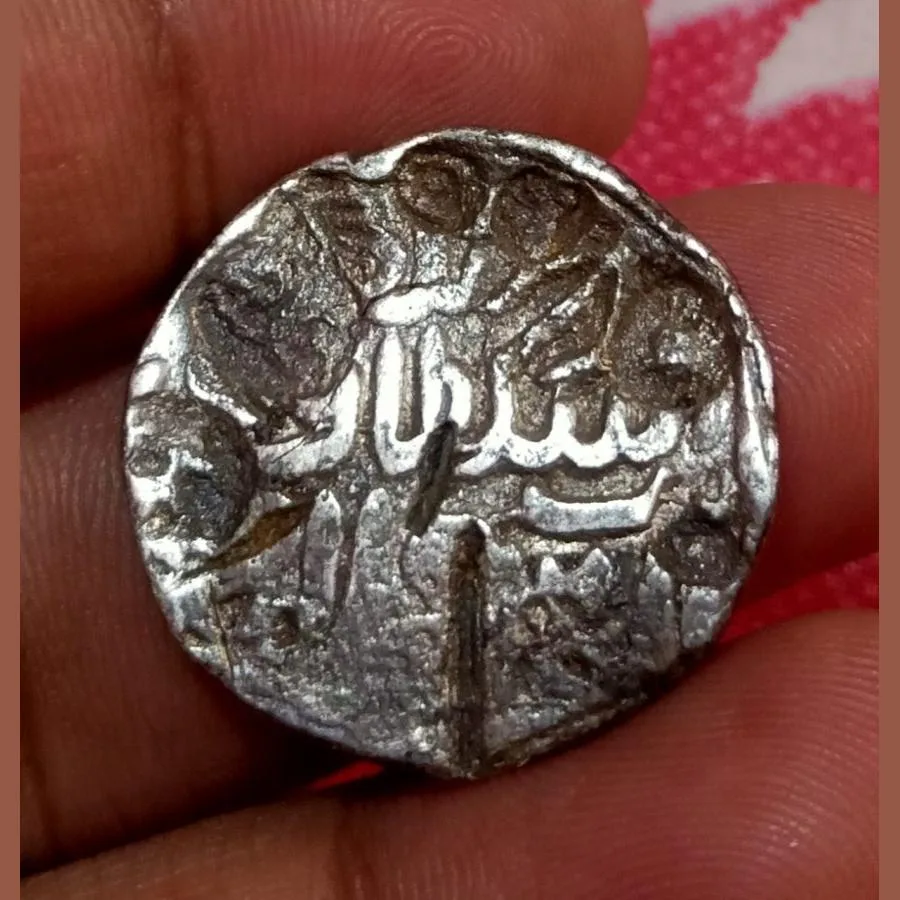Bengal Sultanate Silver Tanka Nusrat Shah in Used Condition.