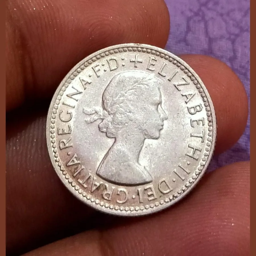 Australia Silver One Shilling Weight 5.6 Grams Year 1961 Queen Elizabeth-II **Very Scare** Almost Uncirculated or AUNC Grade with Original Mint Luster