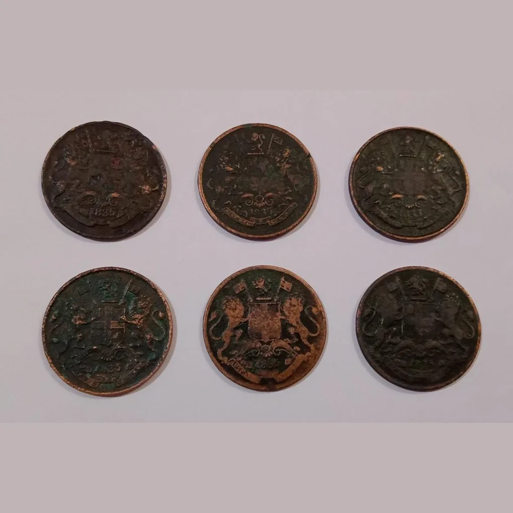 British India One Quarter Anna "East India Company" Year 1835 Die Variety 3 Sets Total 6 Coins Thick and THIN Legends Balloon Variety **Very Scare** Used Conditions.