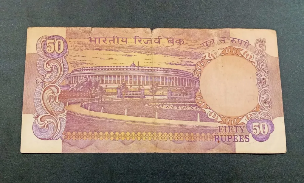 50 Rupees First Issue Blue-Violet Color "Without FLAG" Signature M.Narashimhan **Very Rare** Collectable Grade.