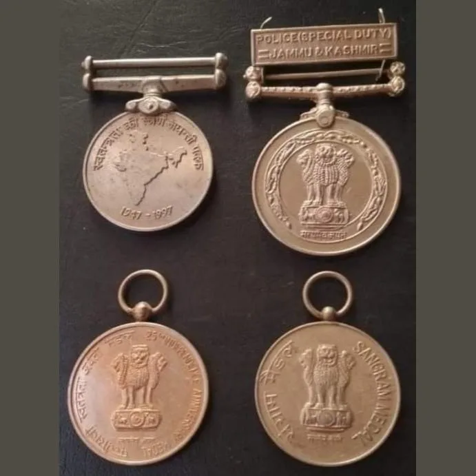 Medals 4 piece @ 810only
