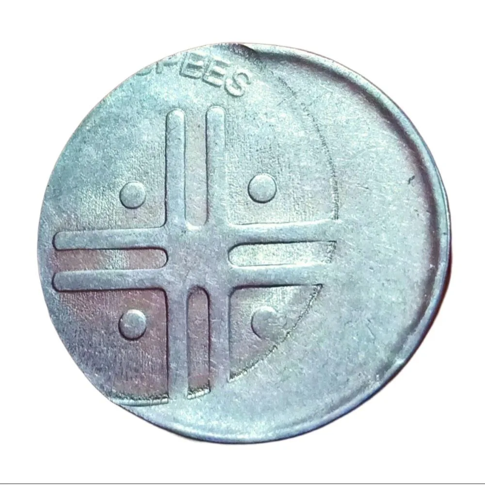 2 Rupees Fss Cross Series 2005 MULE with Off Center Error **V. Rare** High Grade.