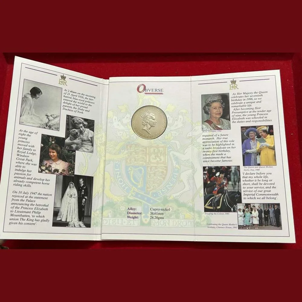 England 5 £ Proof set 70th Birthday Elizabeth Mint pack set Gem unc condition