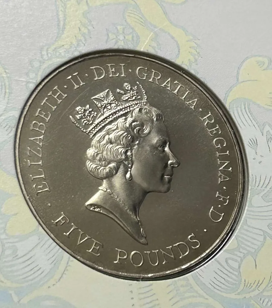 England 5 £ Proof set 70th Birthday Elizabeth Mint pack set Gem unc condition