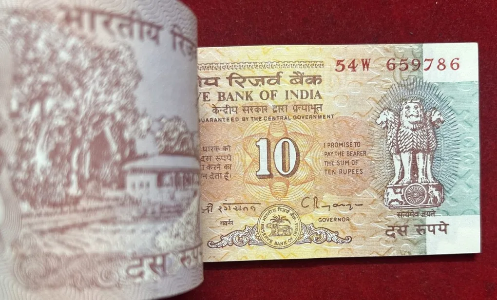 786,10 Ruppes Packet"(Shalimar) Seriel Packet" Governor C.Rangarajan( 659 786 )rare