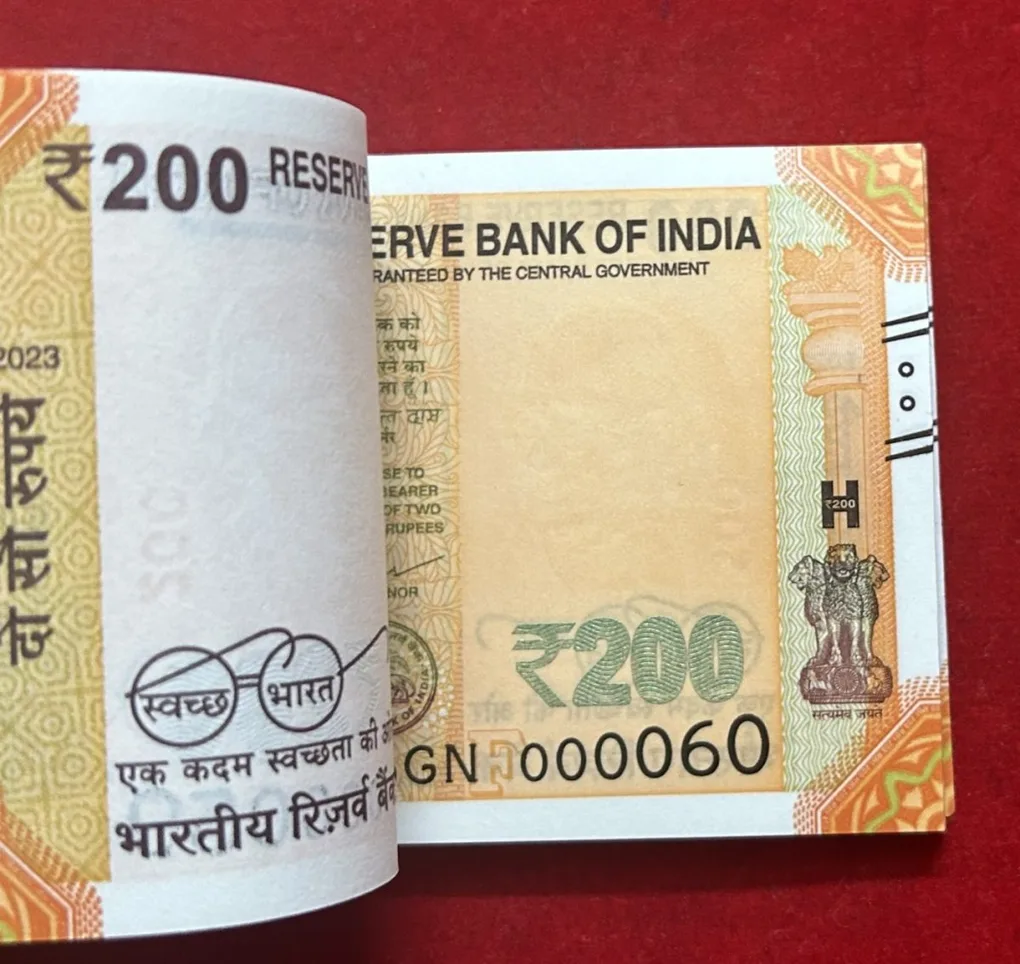 Rs 200 pkt very rare date 2023 000001 to 000100 sirial pkt governor shakti kant das colector item