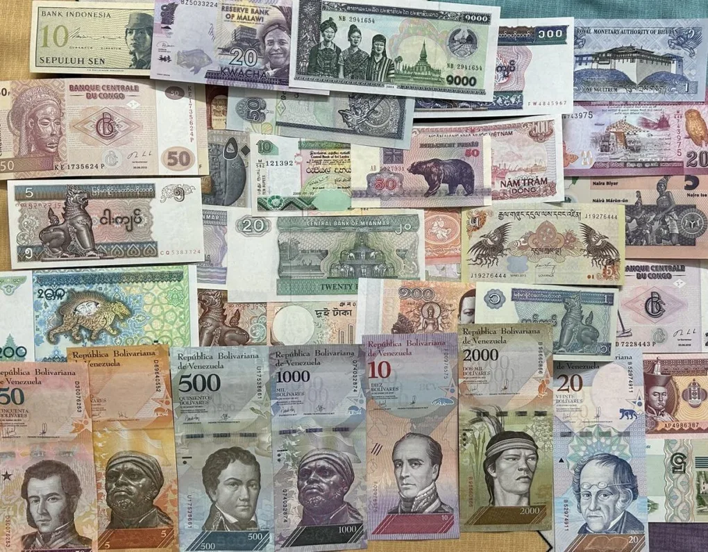 Foreign 100 Different World Note Collection All Note Gem Unc Note