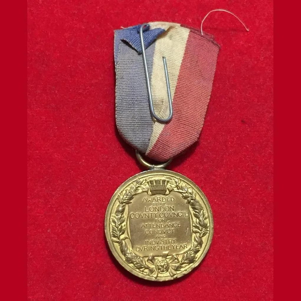 The Kings Medal 1911-1912 Bronze Medalion London Country Council Award A.N. Eagle