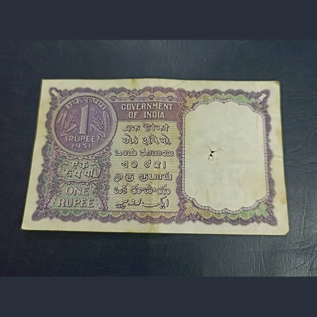 Rare Rare Government of India Scare year 1951 Governor H M Patel 1₹ note Condition as per image (copy)