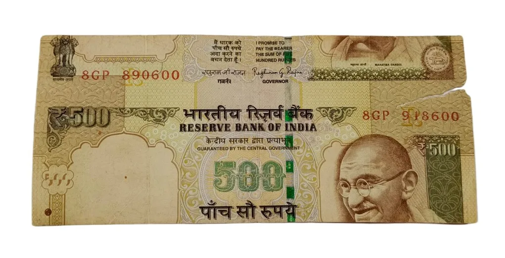 500 Rupees Old Demonetised Issue Raghuram Rajan Year 2014 Massive Misalignment Shift with Mismatched Serial Numbers Errors **V. Rare** Used Condition Little Torn.