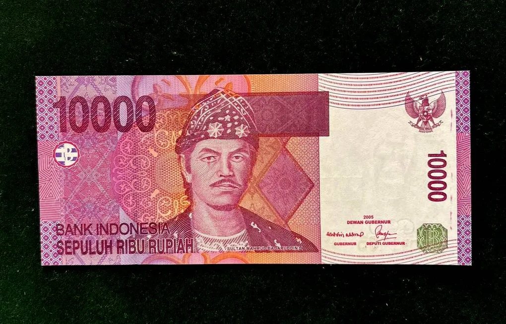 Indonesian 10000 Rupiah World Bank note Series ending 786 Unique and Rare