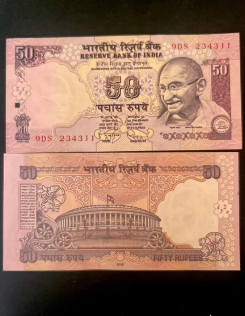 F 46 Rs 50 India Banknote Signature series Signed by D.Subarao Inset Plain 2010 issue
