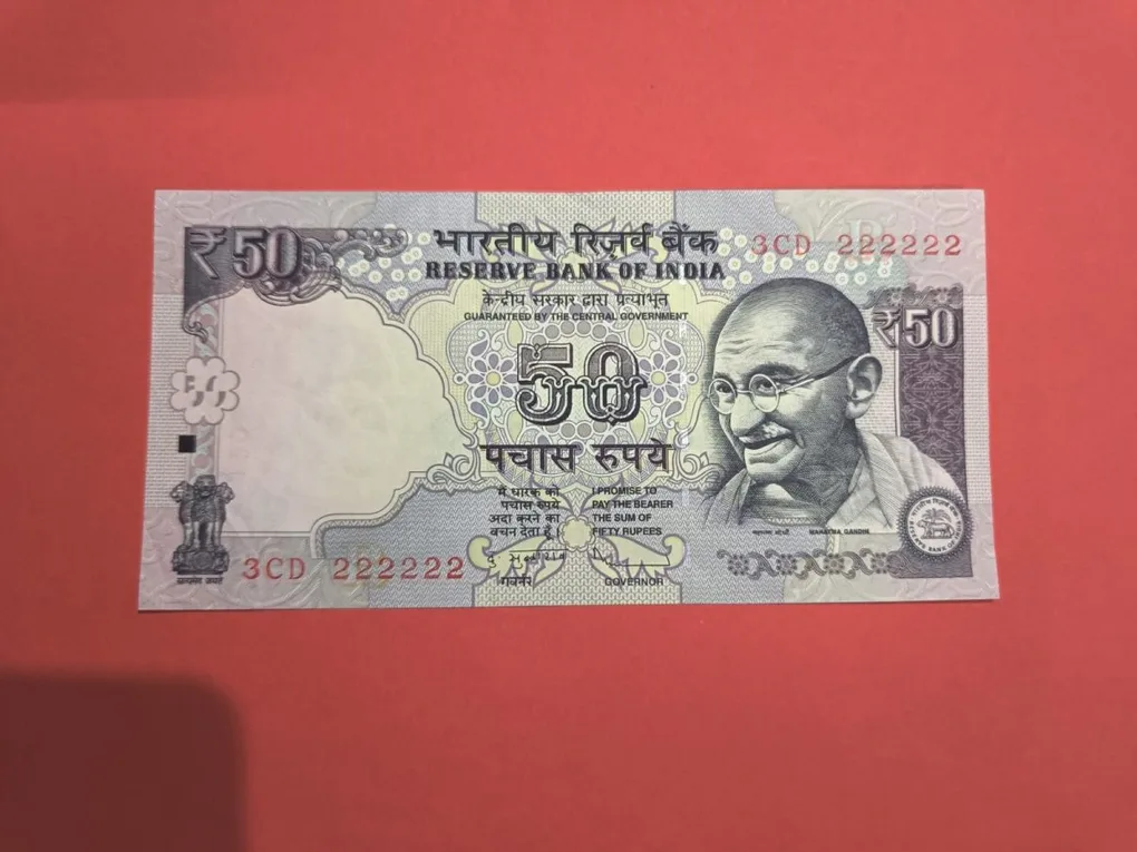 50 Rs Same Serial Number 222222 Old Issue UNC Condition.