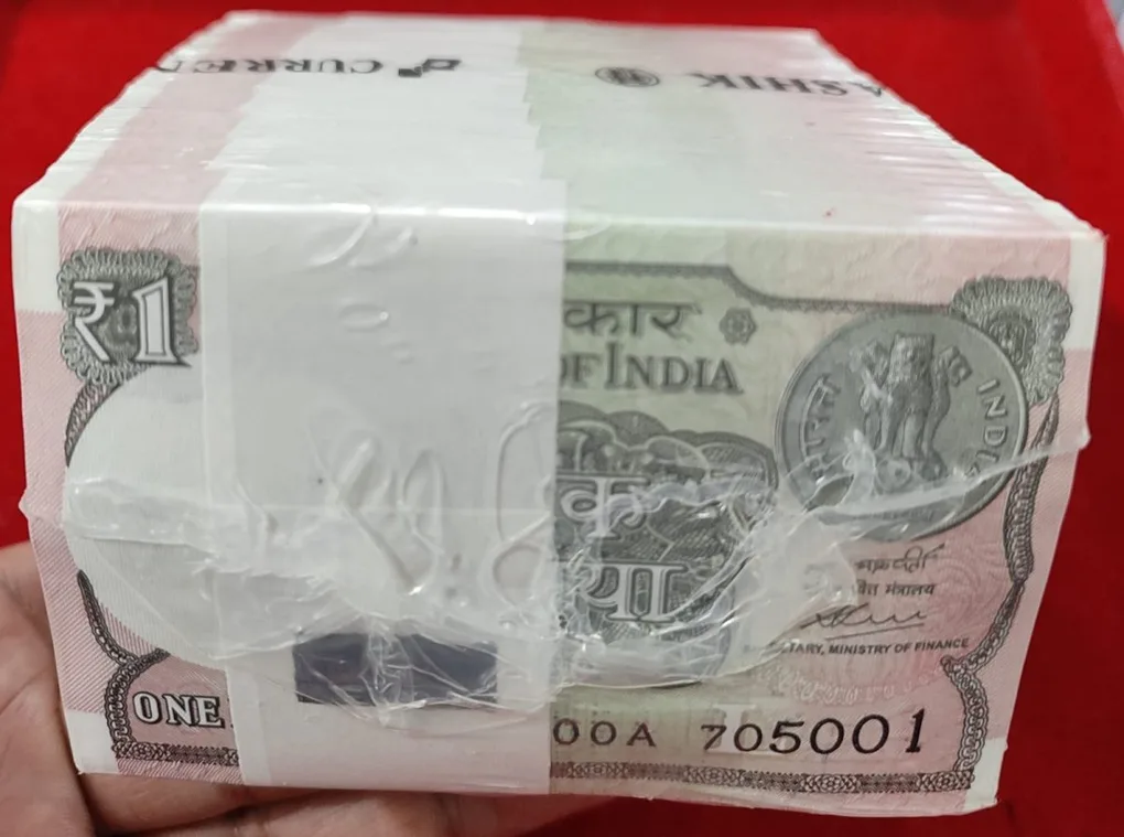 2020 Vary rare (Prefix 00A) First prefix Collector Choice Sealed Pack 1 Rupees Rim