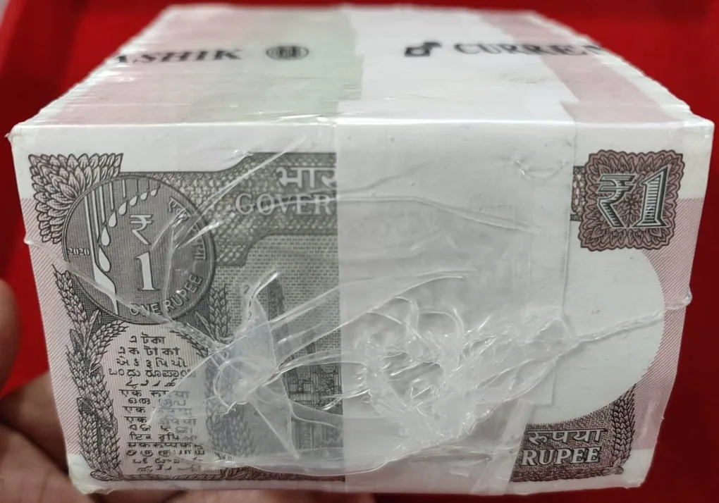 2020 Vary rare (Prefix 00A) First prefix Collector Choice Sealed Pack 1 Rupees Rim