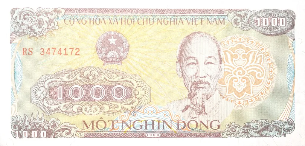 1000 Dong of Vietnam Country (AD 1988) with Forestry production (a teak logging with elephants)