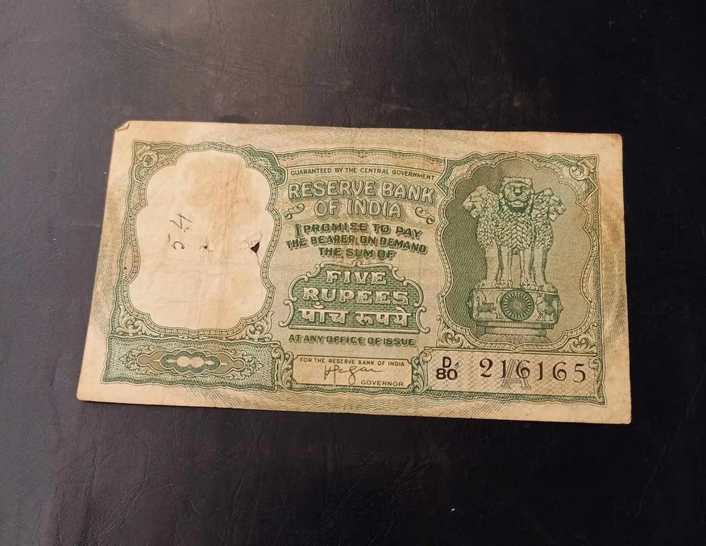Reserve Bank of India 5₹ note Same and similar note are available