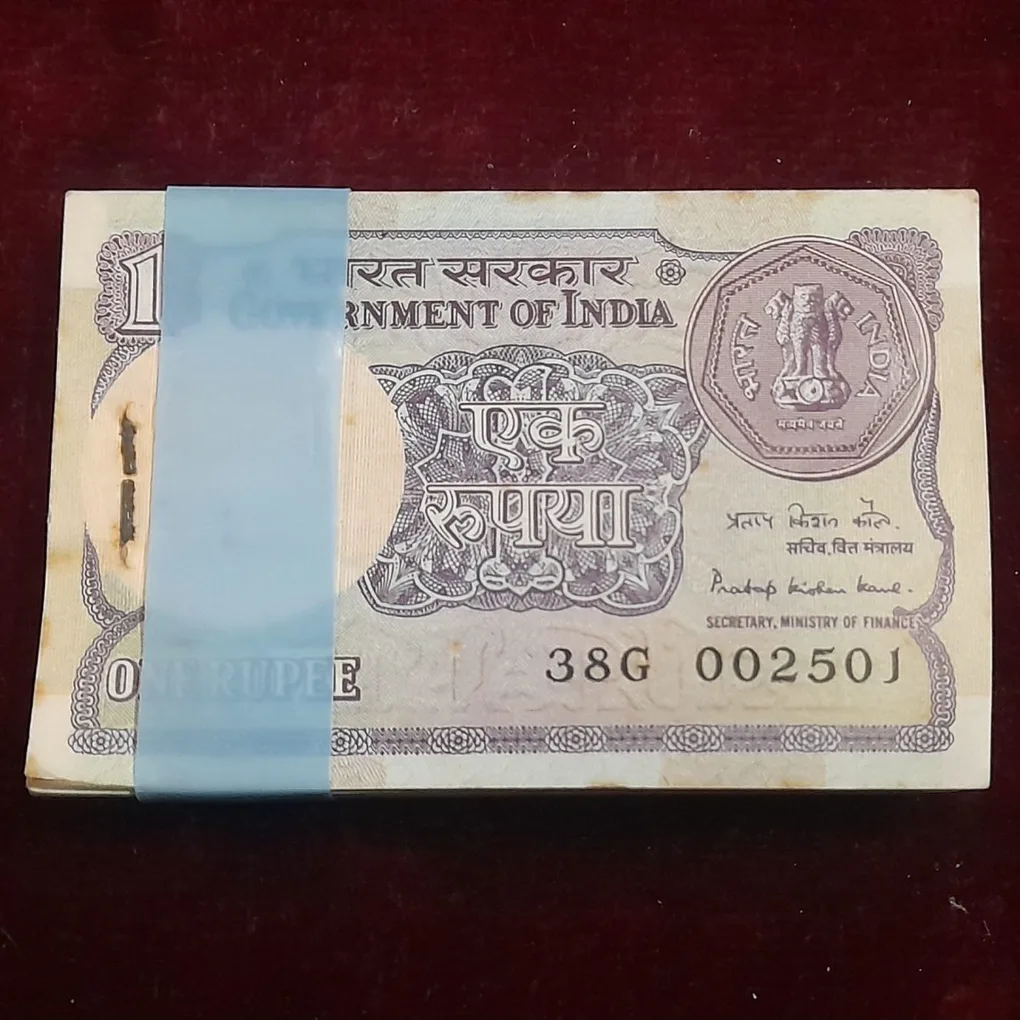 One Rs Small Coin Pkt Finance Minister Pratap Krishnan Kaul 1985 Year 022501