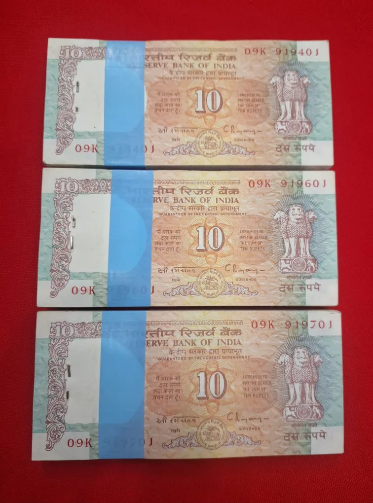 D-44 C. Rangarajan 10 Rupee Set of 3 Packet Shalimar Issue Chocolate Condition Same Prefix of All Bundle Released Date 1992
