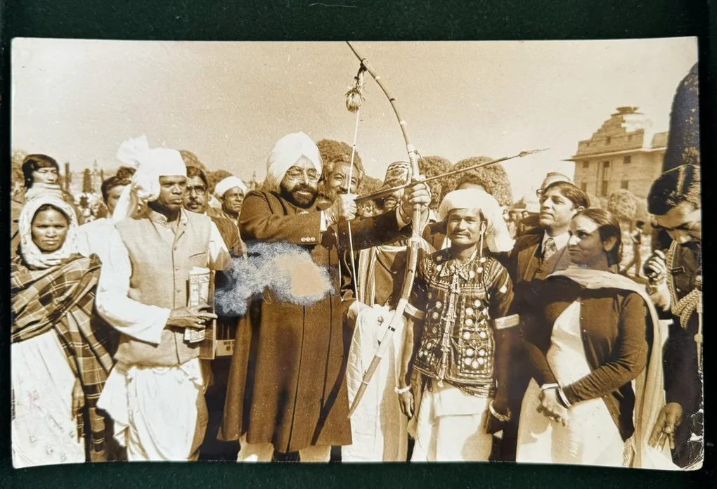 P12 - India original vintage photograph Political Series Unique and Rare