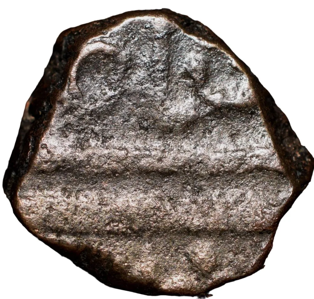Copper Paisa of Bhonsala Raja's of Nagpur INO Shah Alam II (AD 1759-1806) with Zaripatka double leaf flag Low Weight Unlisted