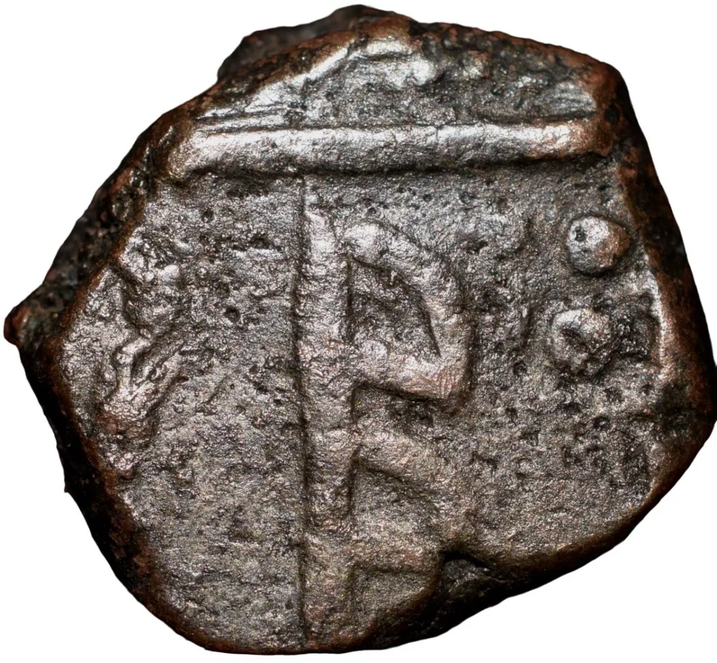 Copper Paisa of Bhonsala Raja's of Nagpur INO Shah Alam II (AD 1759-1806) with Zaripatka double leaf flag Low Weight Unlisted