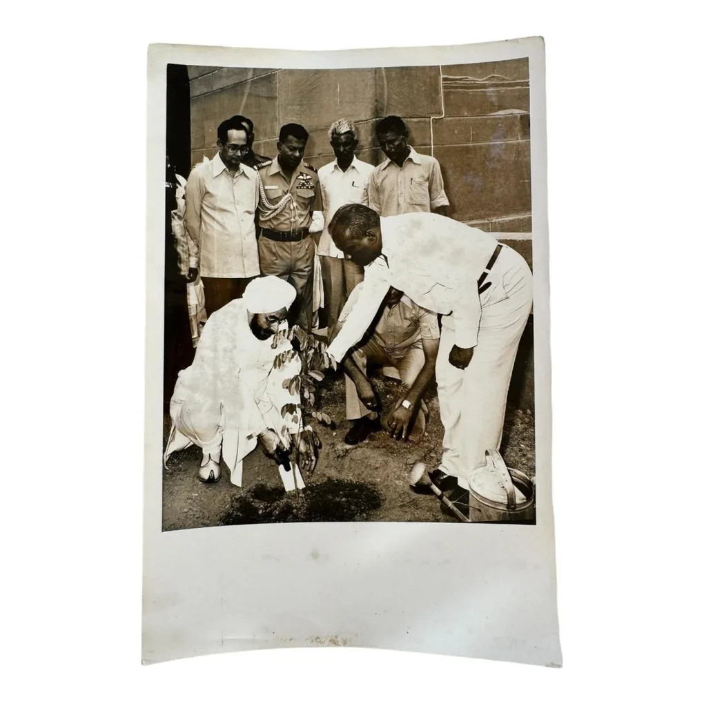 P57 - India original vintage photograph Political Series Unique and Rare