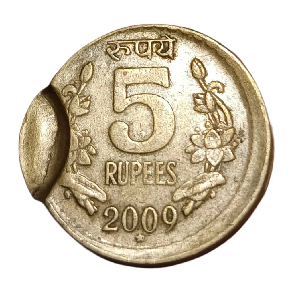 5 Rupees Ni/Brs First Issue Year 2009 Hyderabad Mint with Off Centre & Indent Errors **Scare** Collectable Grade.