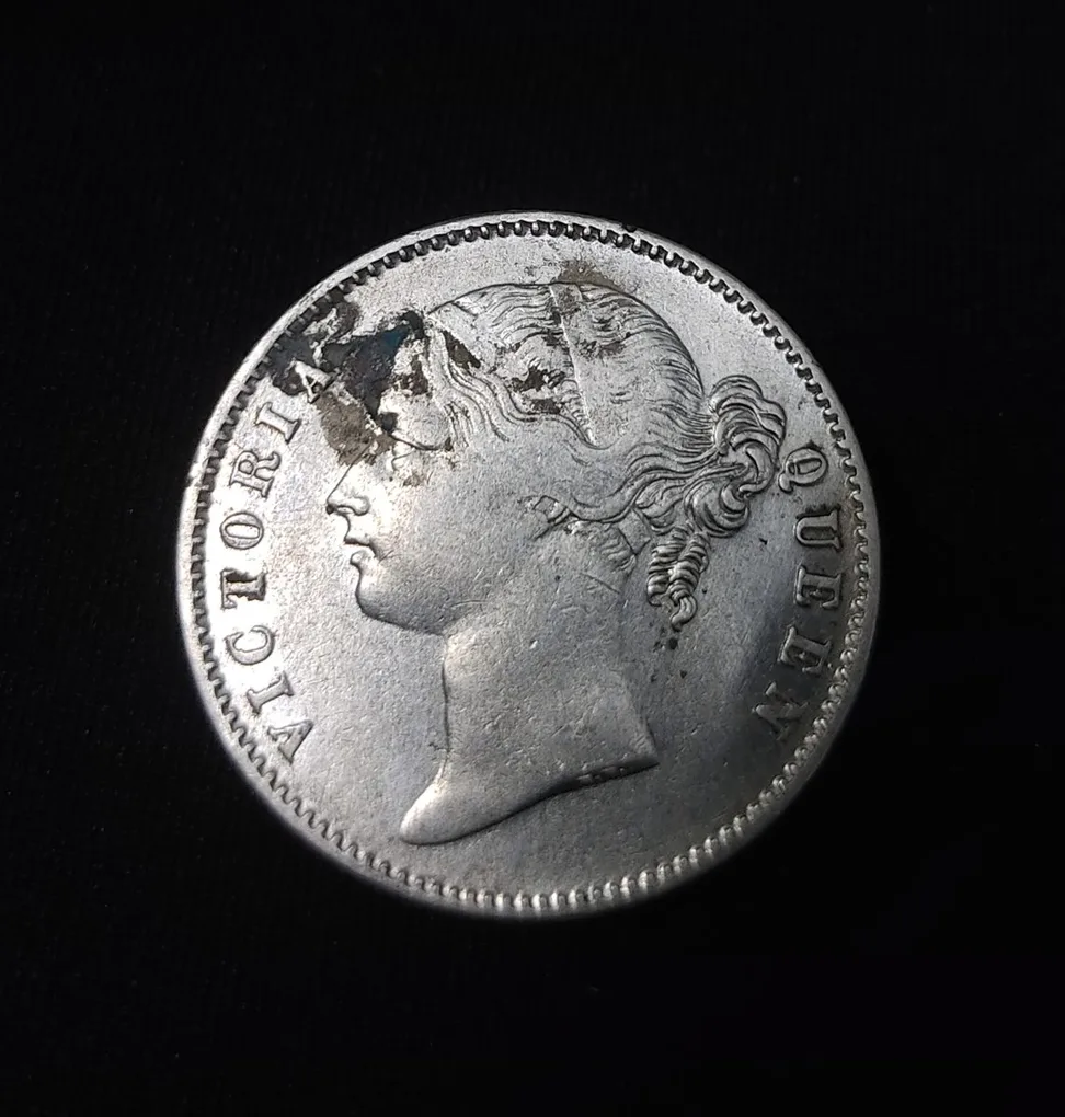 One Rupees Coin 1840 Victoria Queen Divided Legend