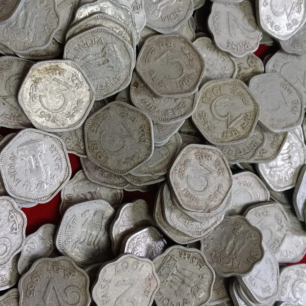 Two Paise or Three Paise Aluminium Coins 100 Pcs Given Mix Scare Years or Mix Mints Republic of India