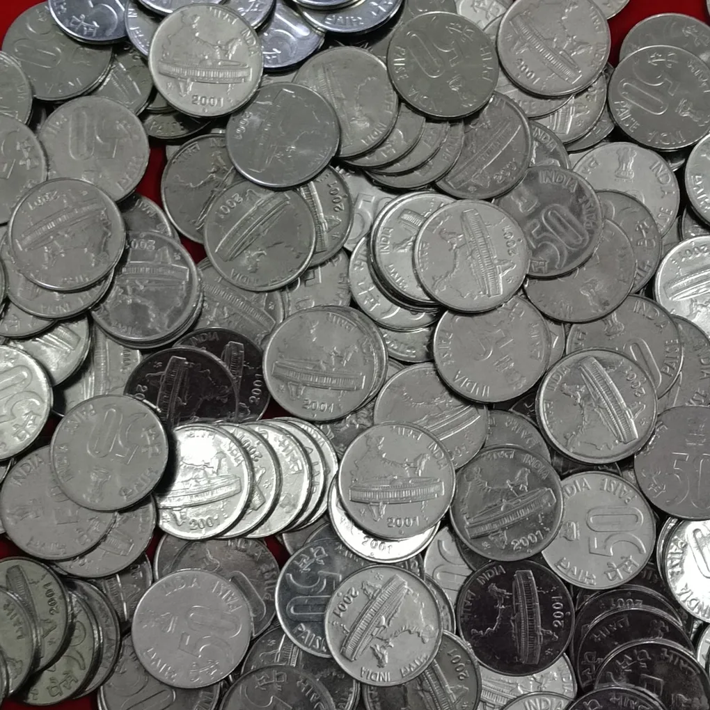 50 Paise Scare Coin 2001 Noida Mint 100 Pcs Given Gem Unc Condition