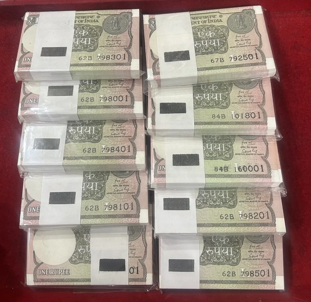 2019 one rupees serial packet 100 note buyer will recieve 1 packet different serial number packet
