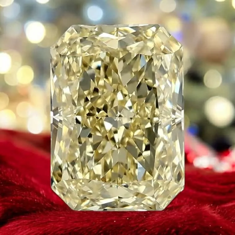 Rare Radiant Cut Lab Grown Diamond 1 Carat Fancy Intense Yellow Top Quality Top Color Very Unique and Rare Top Collectible Piece