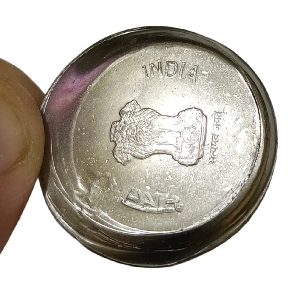 2 Rupees Fss New Issue Year 2019 Small Lion Die Capped, Struck Through Multiple Strikes Error **Scare** UNC Grade.