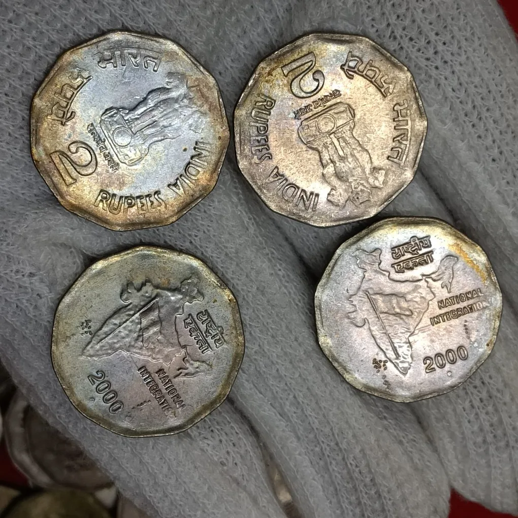 Two Rs Copper Nickel coin Scare 2000 Year Noida Mint 50 Pcs Given