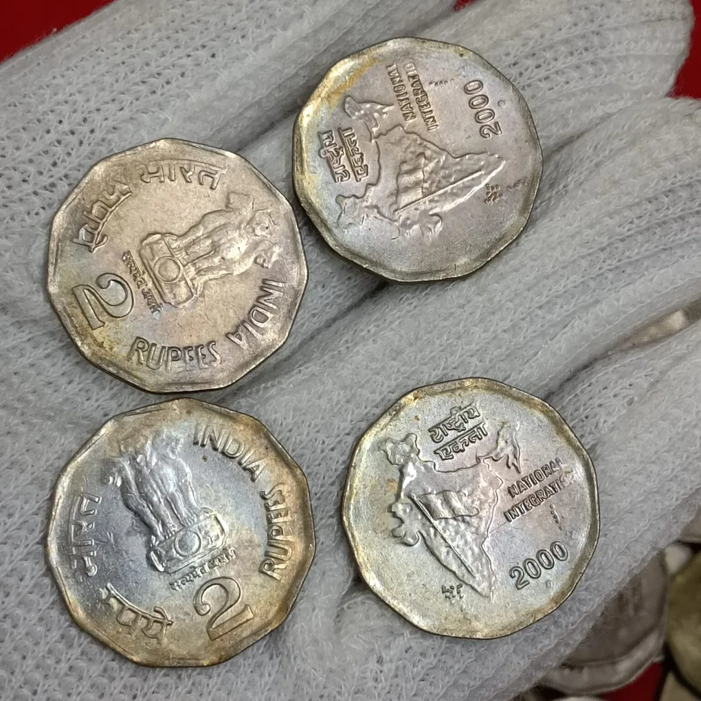 Two Rs Copper Nickel coin Scare 2000 Year Noida Mint 50 Pcs Given