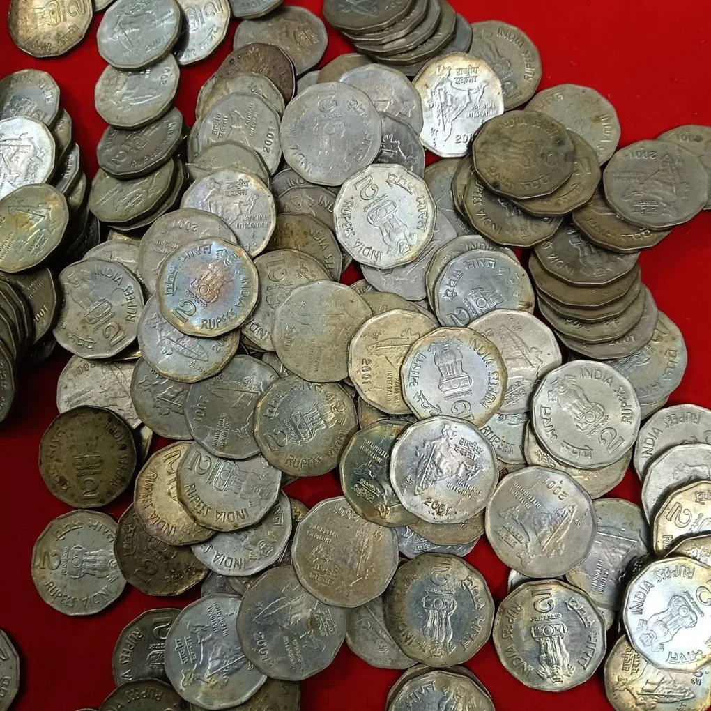 Two Rs Scare Coin 2001 Year Noida Mint National integration 19 Pcs Given Republic of India
